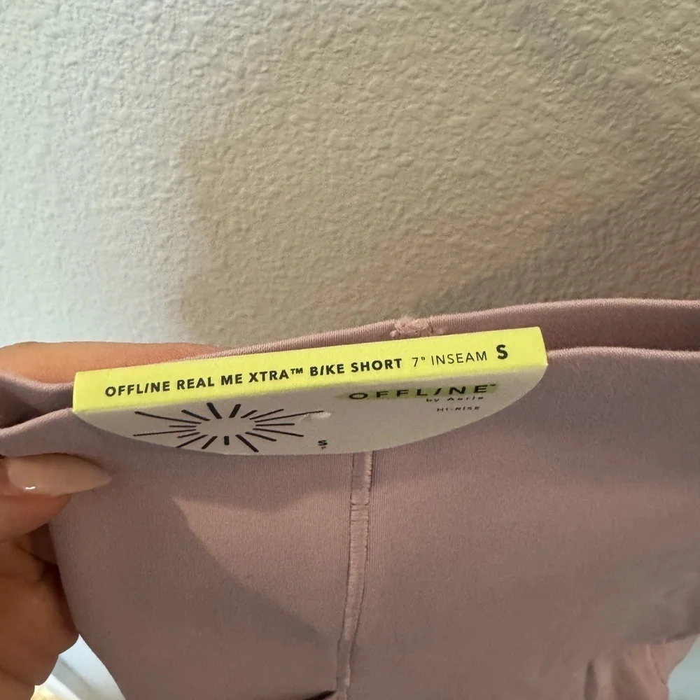 OFFLINE by Aerie real me xtra bike short 7” inseam small lilac color